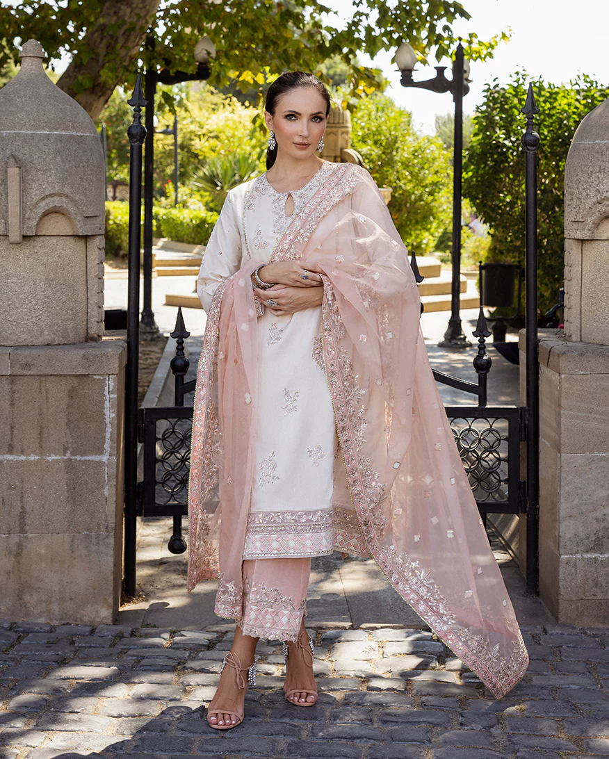 Astrid Bloom - Image 12