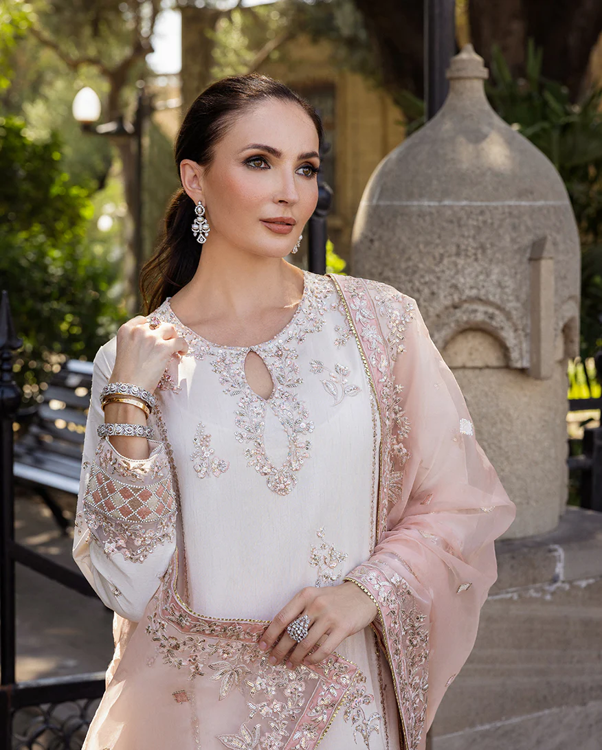 Astrid Bloom - Image 4