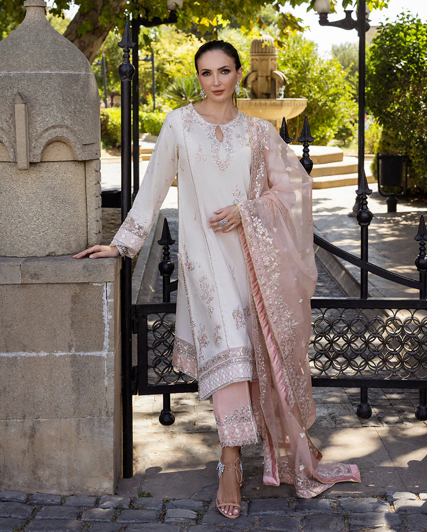 Astrid Bloom - Image 6