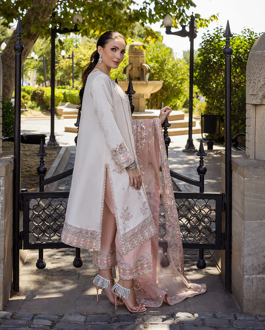 Astrid Bloom - Image 9