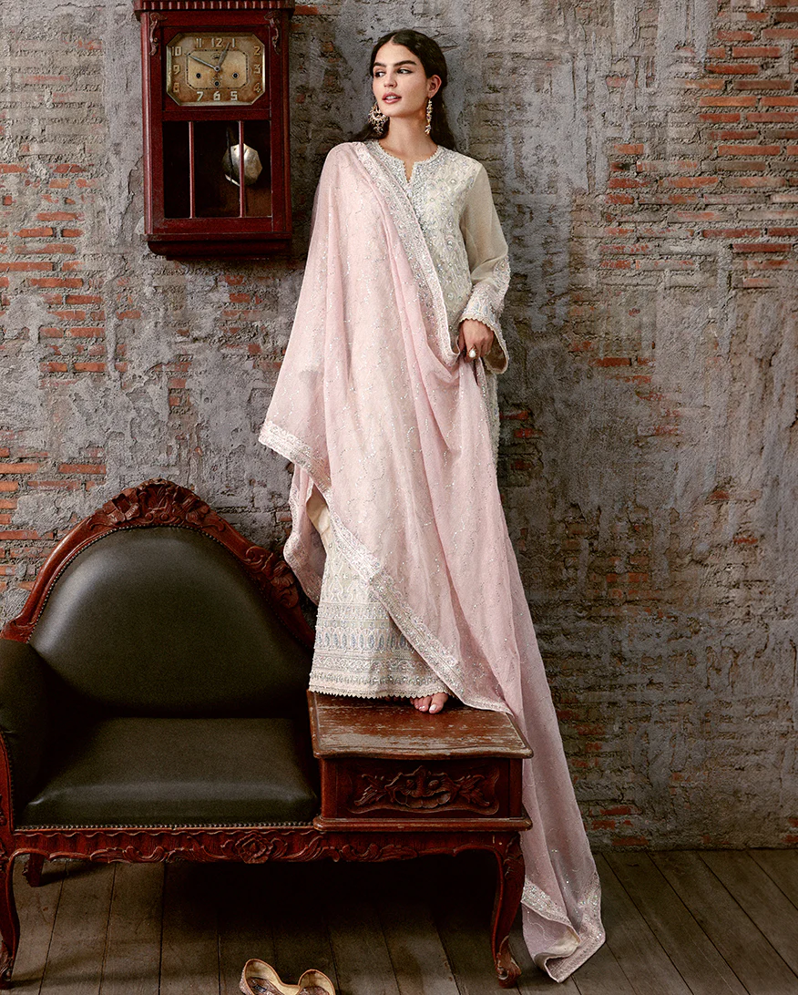 Gulnaar - Image 6